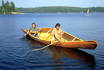 Civilization.ca - Native Watercraft - Bark Canoes