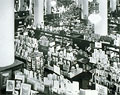Intrieur du magasin de 
Calgary, 
annes 1910.