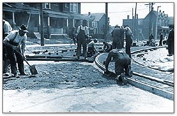 Laying curved track on Lappin Avenue and Dufferin Street, Toronto, Ontario, August 1915
CMC CD2004-0445 D2004-6140