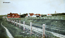 Postcard of Spandet showing the railway and the station, early twentieth century.
