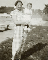 Carmela and Connie, 1935. <br>(CMC, Christian Bennedsen Collection, P33-1.A6-68.001, E2007-00459)