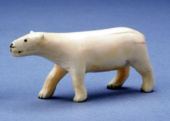 Sculpture of a polar bear