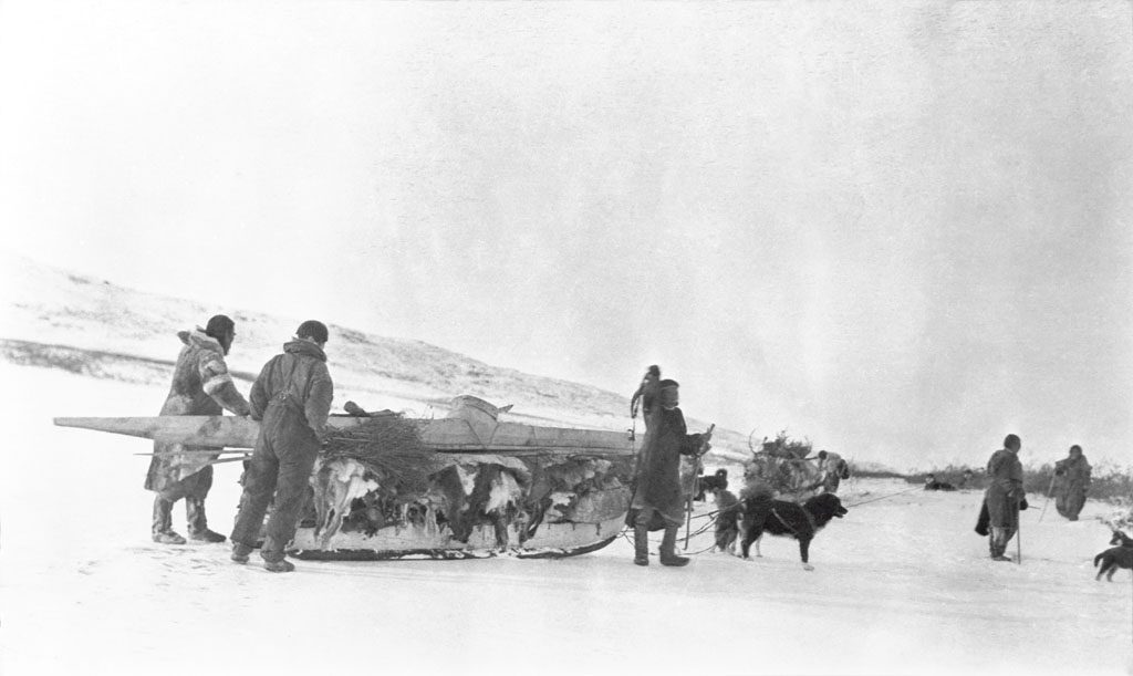 Inuits du Cuivre arrivant à la rivière Tree
