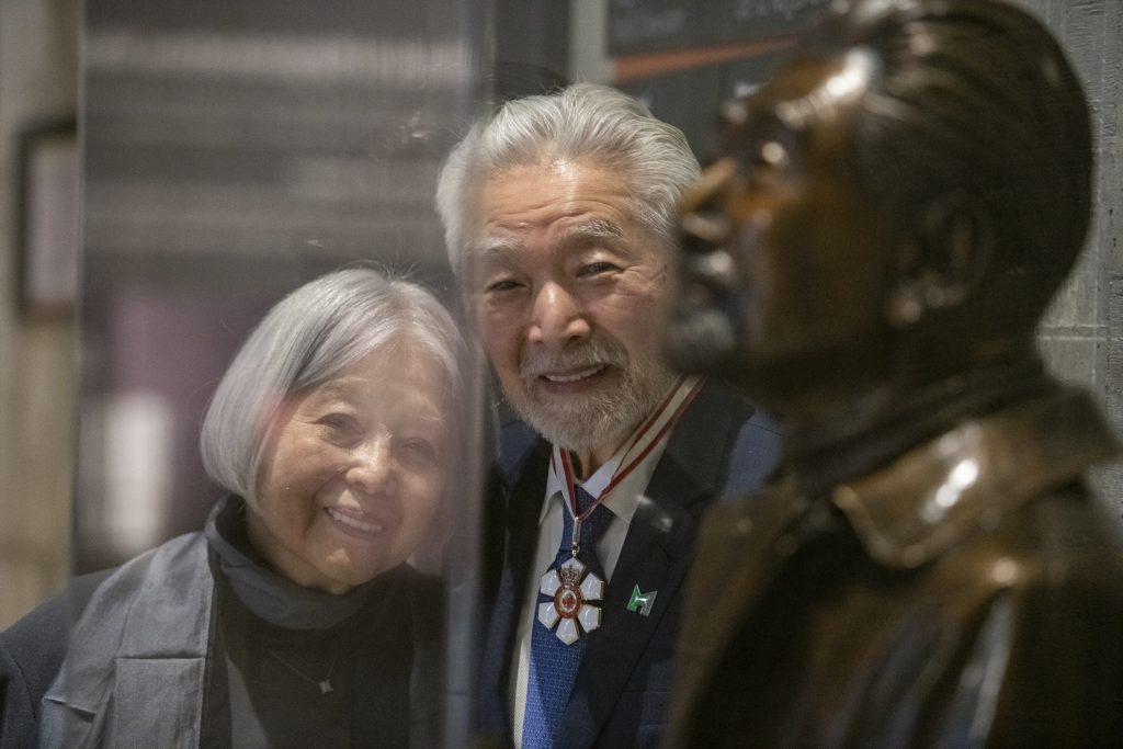 Image of Mr. and Mrs. Moriyama looking at a sculpture