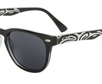 Men's Sunglasses, featuring a Eagle design by Corrine Hunt:: Lunette de soleil Kennedy avec un aigle, par l'artiste Corrine Hunt