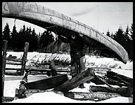 Montagnais carrying canoe, Lac St-Jean (PQ); photo: F.G. Speck, 1912; CMC neg. no. 20403, PCD95-836-004