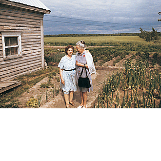 Nettie and Maria Laplante Joyal - Archives, 2002-F0008.6