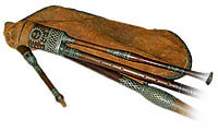 Large bagpipes inlayed with pewter - MMPM no. 978.6.1 / Photo: Musée des musiques populaires de Montluçon