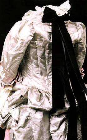 Detail of the dress worn by Lady Van Horne