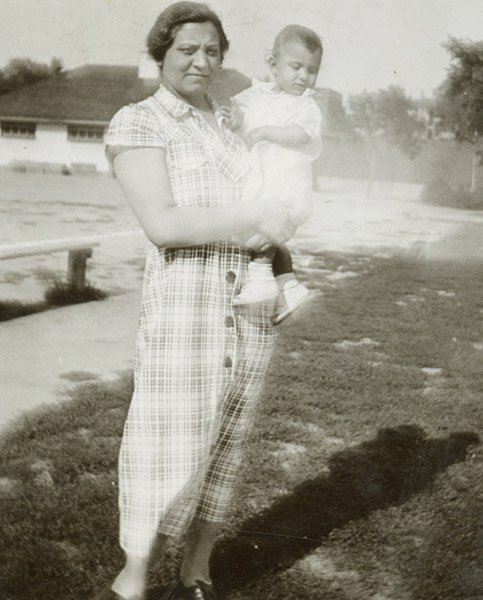 Carmela and Connie, 1935