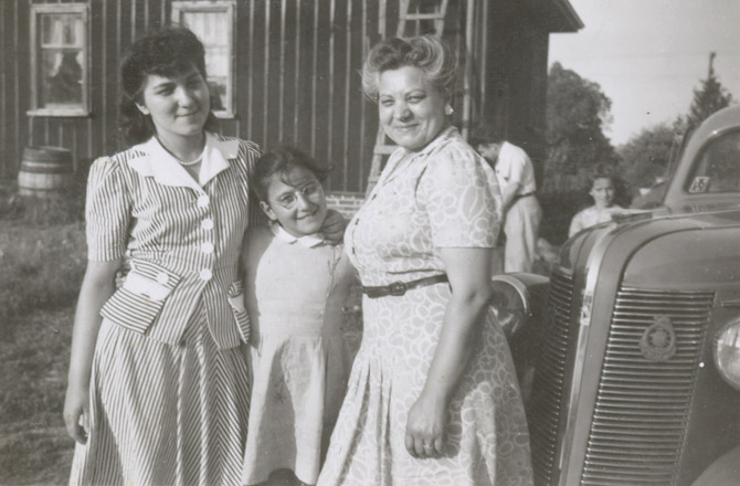 Columba, Connie, and Carmela Colangelo, early 1940s.