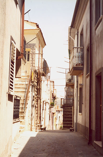 Street in Monteleone di Puglia, July 2002.