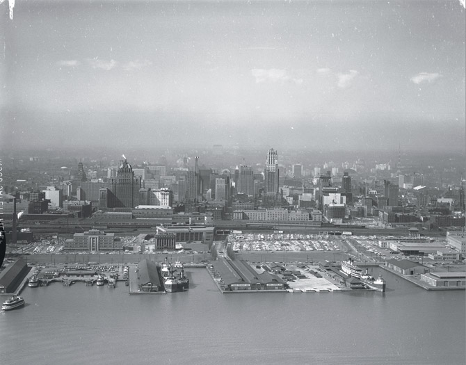 Toronto docks and downtown skyline, 1958