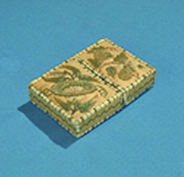9704-3261-2104-005_gros.jpg (20348 octets)