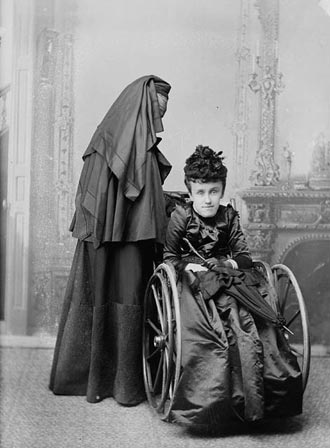 Baroness MacDonald of Earnscliffe and daughter Mary, Ottawa, Ont., May 1893