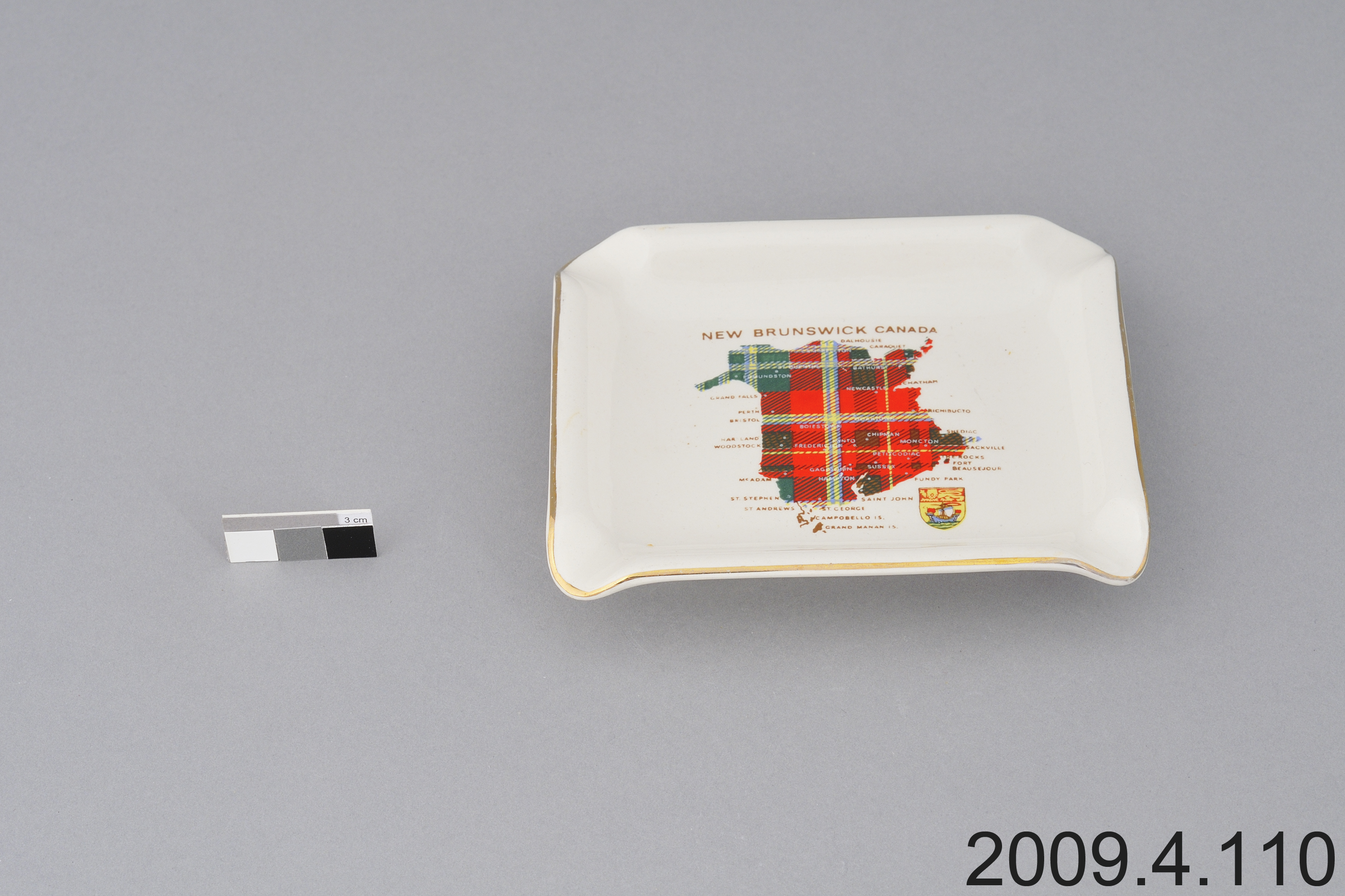 ashtray | Canadian Museum of History
