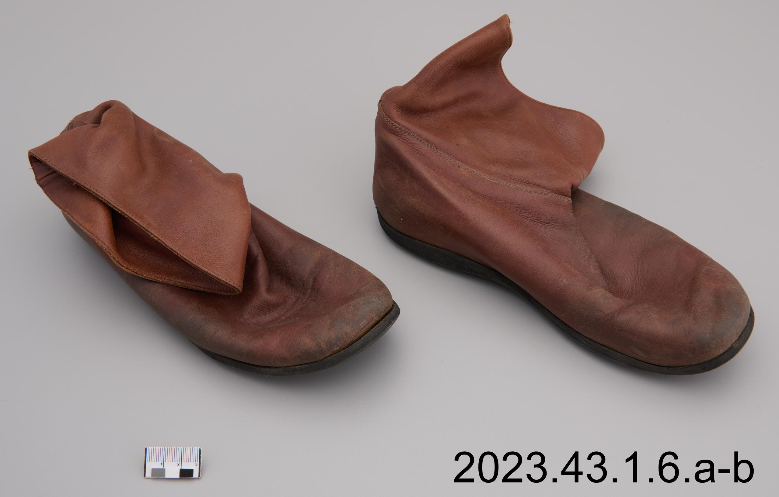 ankle boot by Schneider, Hélène