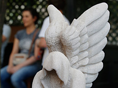 Sculpture sur pierre : Ange