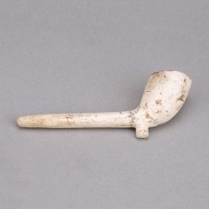 Small white clay pipe with no ornament