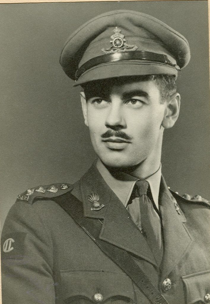 Headshot of veteran Britton Smith in his military uniform.