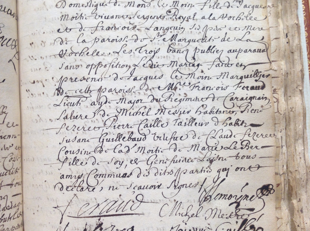 Document papier avec texte en français écrit à la main à l’encre foncée.