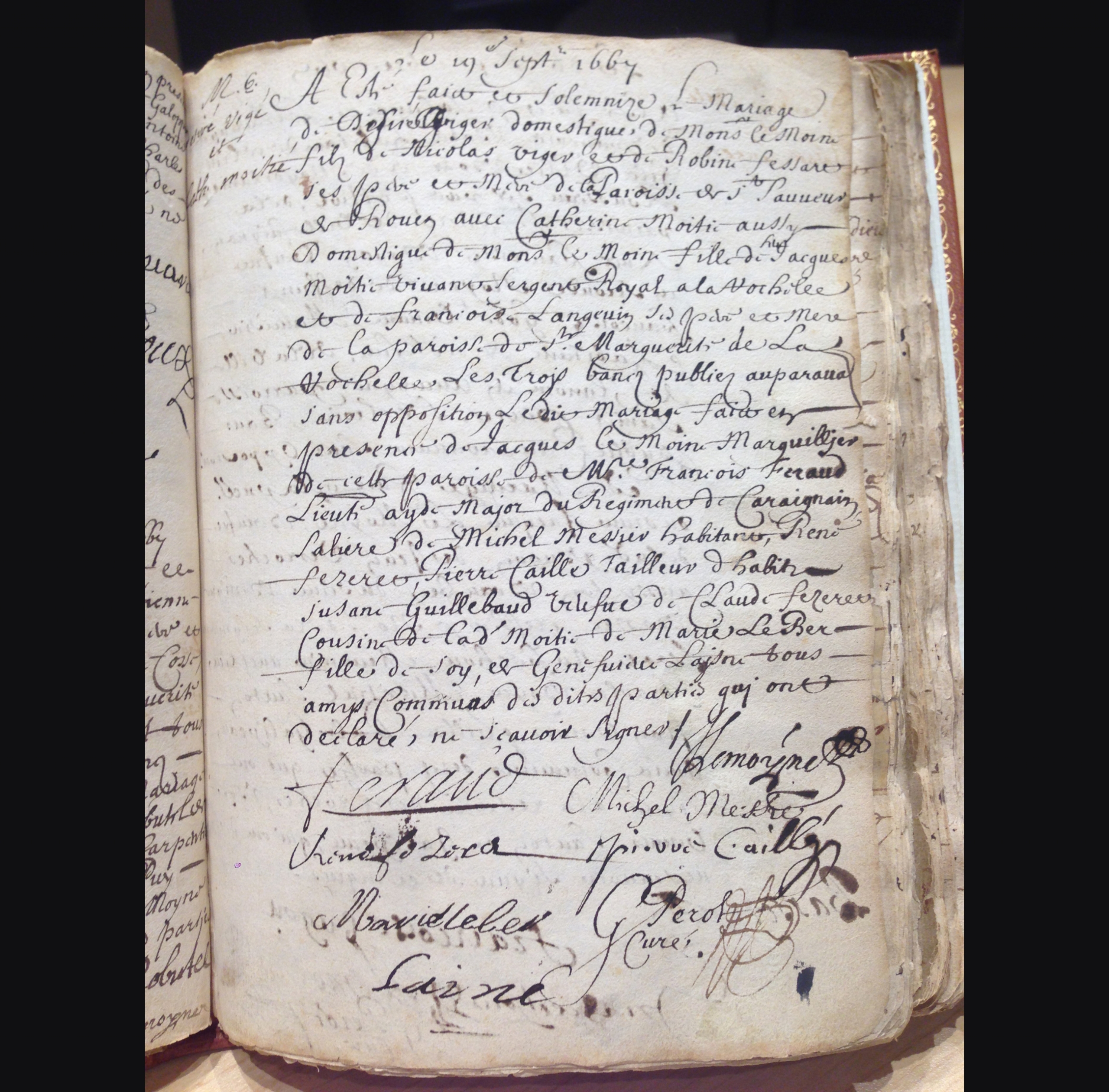 Paper document with hand-written French text in dark ink.