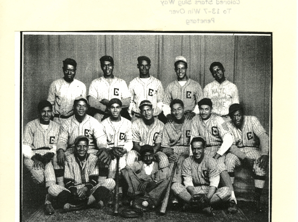 Photographie en noir et blanc de l’équipe de baseball des Chatham Coloured All-Stars en 1934.