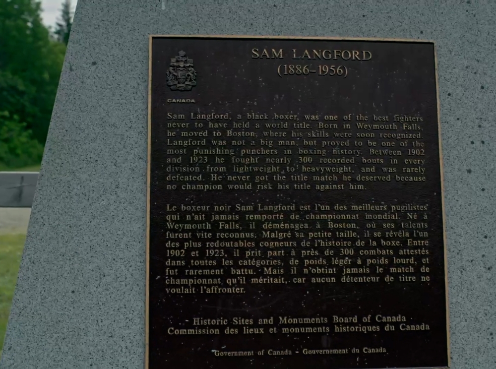 Photo couleur d’une plaque commémorative de Sam Langford